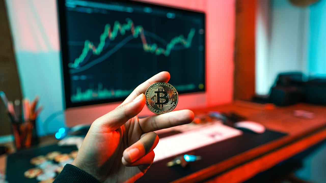 7 Cryptocurrencies with LIMITED Supply You Must HOLD - Technuto 00